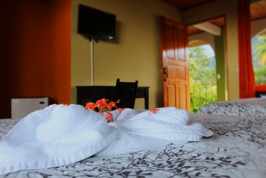 Hotel Las Flores Fortuna La Fortuna Zewnętrze zdjęcie