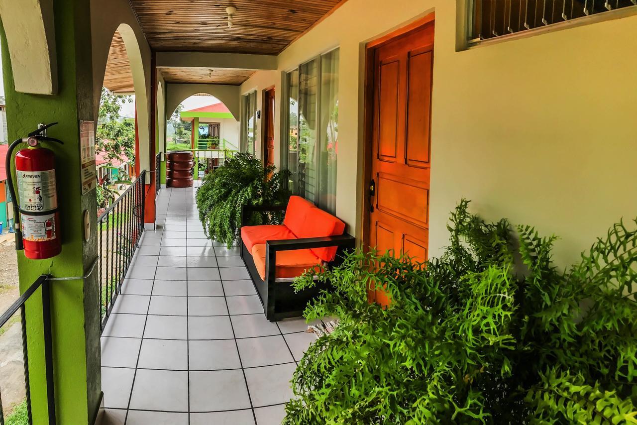 Hotel Las Flores Fortuna La Fortuna Zewnętrze zdjęcie